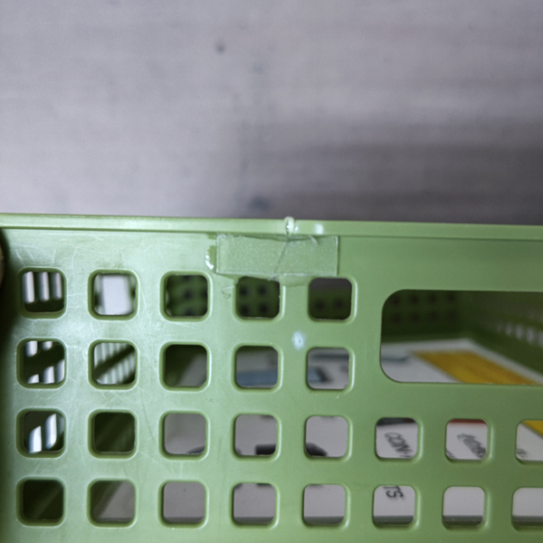 ゲート型金属探知機のレンタルで使用する補修したトレイ